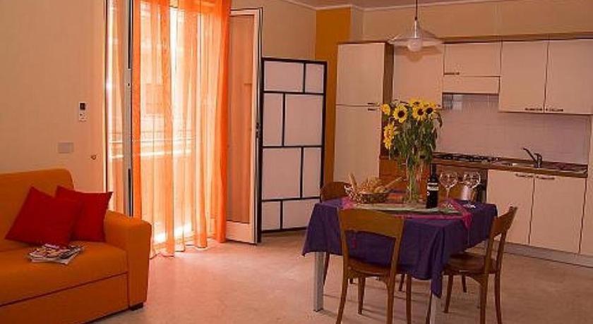Residence Eloisa Appartamenti Balestrate ภายนอก รูปภาพ